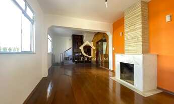 Imagem: Casa à venda no bairro Alto - Teresópolis/RJ