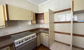 Imagem 7: São João da Boa Vista - Casa Padrão - Centro