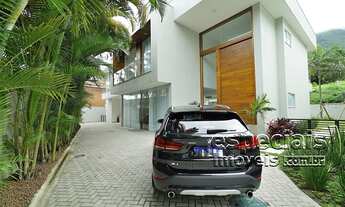 Imagem 2: Casa à venda em São Conrado. RJ. Nova. 5 Suítes. Condomínio fechado