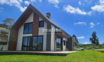 Imagem 2: CASA EM GRAMADO COM DOIS QUARTOS