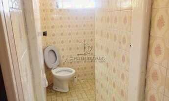 Imagem 4: SOROCABA - Casa Padrão - Árvore Grande