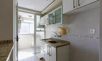 Imagem 6: Apartamento de 3 dormitórios mobiliado no bairro Cristal, com VAGA E SACADA!