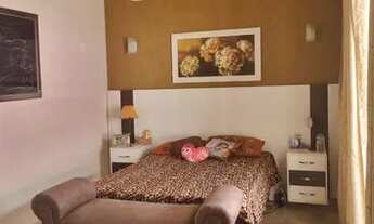 Imagem 7: Casa de condomínio para venda possui 220 metros quadrados com 3 quartos