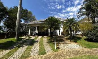 Imagem: Casa com terreno de 593 m2 e 4 suítes à