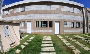 Imagem 2: Locação - Excelente Casa com quintal, 2 dormitórios, 2 vagas de garagem - Cond.Fechado - C