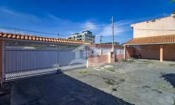 Imagem 2: Casa - Térrea com Edícula no bairro Centro, 600 metros da praia, Peruíbe-SP