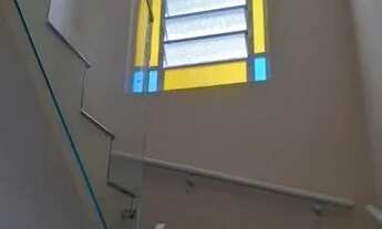 Imagem 5: Sobrado para venda possui 200 metros quadrados com 4 quartos em Embaré - Santos - SP