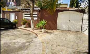 Imagem: Casa com 7 dormitórios à venda, 204 m²