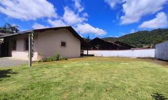 Imagem 2: Casa à venda no bairro Progresso em Blumenau contendo 2 dormitórios e amplo terreno