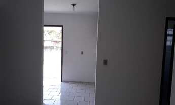 Imagem 4: Geminado com amplo terreno no Morro do Meio R$ 215 mil