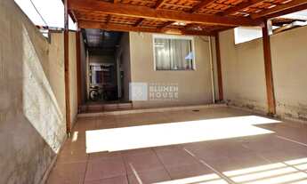 Imagem: Casa geminada na Velha!