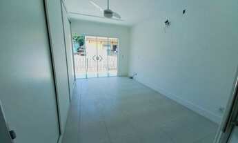 Imagem 2: Casa na Taquara com 03 suítes e piscina moderna na Estrada do Rio Grande