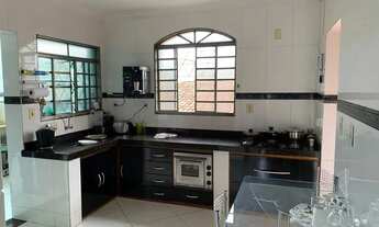 Imagem 6: Sobrado para venda com 375 metros quadrados com 4 quartos em Vila Rezende - Goiânia - GO