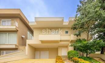 Imagem 5: Casa de condomínio para aluguel possui 525 metros quadrados com 4 quartos