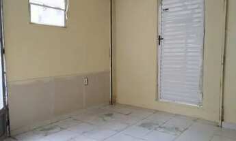 Imagem 6: Aluga-se Ótimo quarto com cozinha e banheiro no bairro Centenário: Aluguel de 300 reais