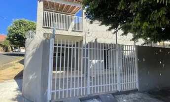 Imagem: Vende-se lindo Sobrado - Ana Célia