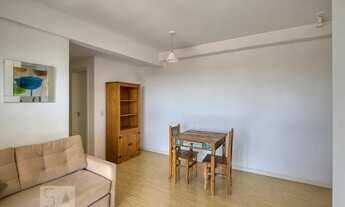 Imagem 3: Apartamento para Aluguel - Cabral, 2 Quartos, 64 m2