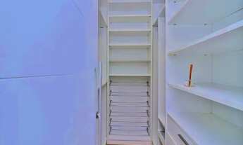 Imagem 4: Casa de condomínio para aluguel e venda com 242 metros quadrados com 3 quartos