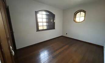 Imagem 7: Casa para aluguel tem 519 metros quadrados com 4 quartos