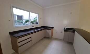 Imagem 4: Casa de condomínio para aluguel possui 165 metros quadrados com 4 quartos Phytus