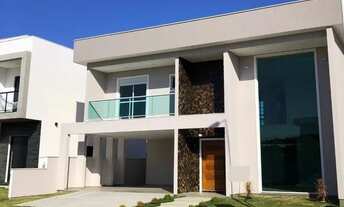 Imagem 4: Luxuosa Casa de Condomínio à venda: 227m² de conforto e estilo, com 3 suítes. Descubra o s