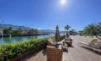 Imagem 4: Casa de canal com duas vagas de barco