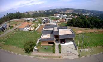 Imagem 2: Sobrado para venda possui 266 metros quadrados com 2 quartos