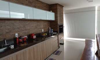 Imagem 2: Casa de condomínio térrea para venda possui 385 metros quadrados com 3 quartos