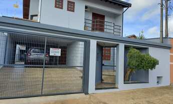 Imagem: Sobrado - 250 m² - 4 dorms. (1 suíte)