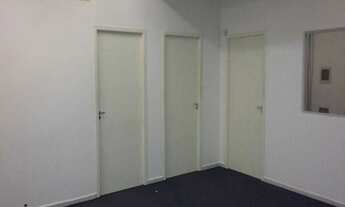 Imagem 5: Galpão para aluguel tem 400 metros quadrados com 5 salas