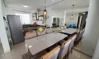 Imagem 2: Casa para venda possui 140 metros quadrados com 3 quartos em Santa Mônica - Belo Horizonte