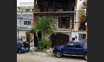 Imagem: Casa com 6 dormitórios à venda, 330 m²