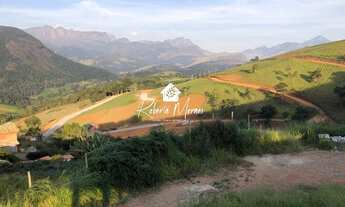 Imagem 3: Terreno com Boa Parte Plana em Condomínio na Tere-Fri