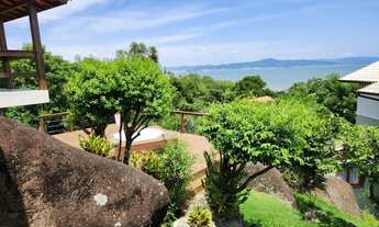 Imagem: Casa com 3 dormitórios com vista mar em