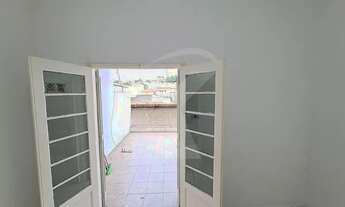 Imagem 3: Casa com 2 quartos, sala, cozinha, banheiro e quintal perto de metrô