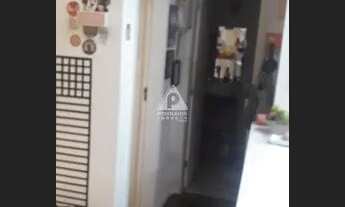 Imagem 4: Laranjeiras Sebastião de Lacerda excelente 2 quartos 2 banheiros cozinha americana reforma