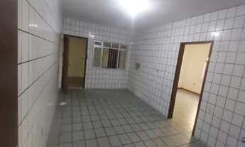 Imagem 6: ALUGA CASA DE 3 DORMITÓRIOS COM PÁTIO GRANDE