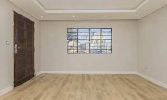 Imagem 2: Casa para aluguel tem 204 metros quadrados com 3 quartos em Xaxim - Curitiba - PR