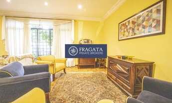 Imagem 7: Casa à venda para modernização, com 5 quartos e 1 suíte. Com 324 m² de terreno e 335 de co