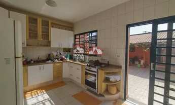 Imagem 6: Casa Sobrado Padrão em Pindamonhangaba