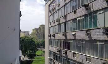 Imagem 7: Apartamento 2/4 No Centro Com Varanda Próximo de Tudo Oportunidade