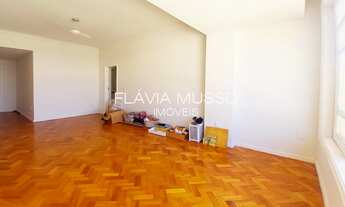 Imagem 4: Apartamento para aluguel no Jardim Botânico com 110m2, 3 quartos sendo 1 suíte a 5 minutos