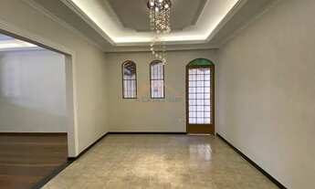 Imagem 7: Casa colonial de 04 quartos, Salas, Varanda, Banheiro, 04 Vagas de Garagem, no Jardim Riac