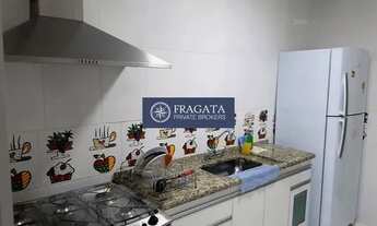 Imagem 7: Prédio recuado, rua plana e arborizada no Jardim paulista