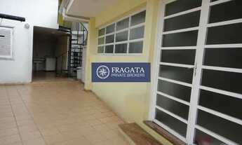 Imagem 6: Casa ensolarada, claridade natural, com muito verde