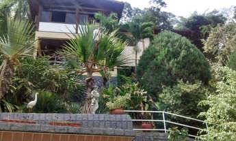 Imagem: Casa Triplex com 550m², 5 quartos, piscina