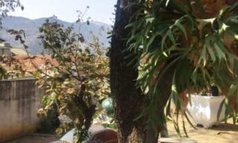 Imagem 2: Casa para venda tem 270 metros quadrados com 5 quartos em Recreio Maristela - Atibaia - SP