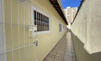 Imagem 2: Casa para venda possui 93 metros quadrados com 3 quartos em Aviação - Praia Grande - SP