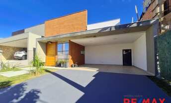 Imagem: Casa de condomínio térrea para venda tem