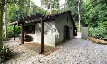 Imagem 6: Casa no Alto da boa Vista com 4 quartos, espaço gourmet, lareira, piscina, pátio com cacho